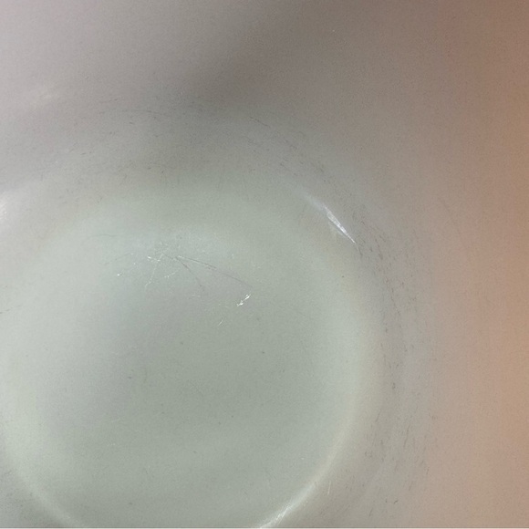 Vintage Woodland Tan Pyrex Mixing Bowl 1.5 Qt. - Picture 5 of 10